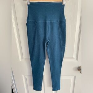 Beyond Yoga Blue Leggings Size Small